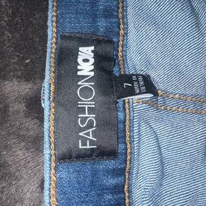 Never worn fashion nova size 7 flared jeans